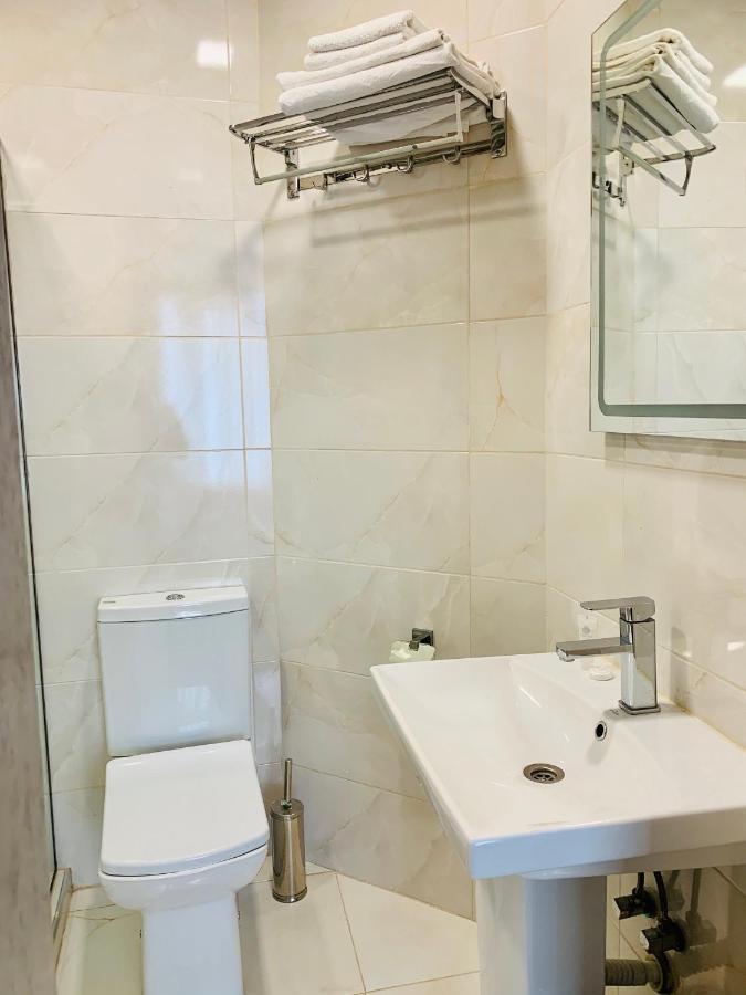 Hotel Tsereteli Batoumi Extérieur photo