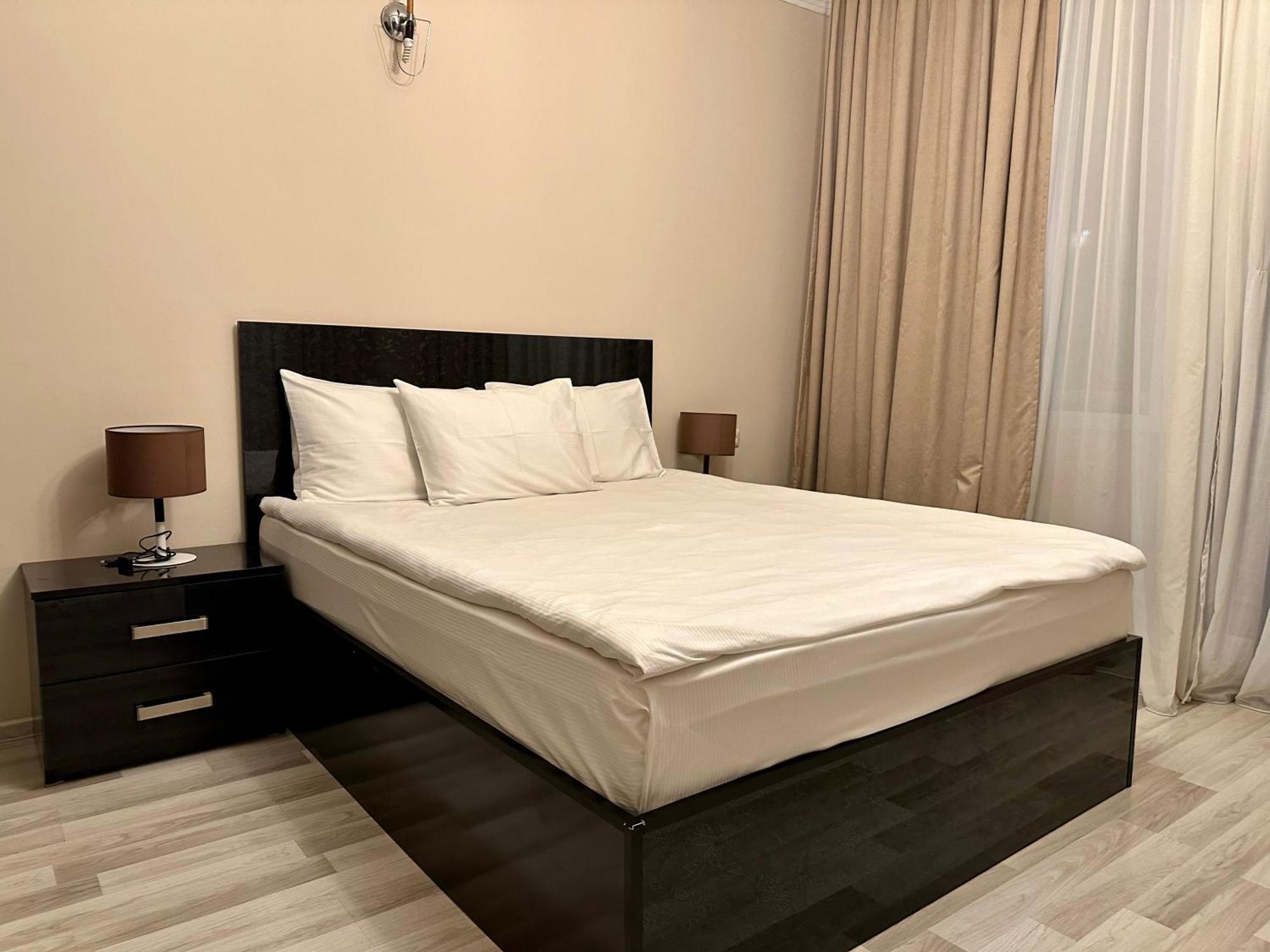 Hotel Tsereteli Batoumi Extérieur photo